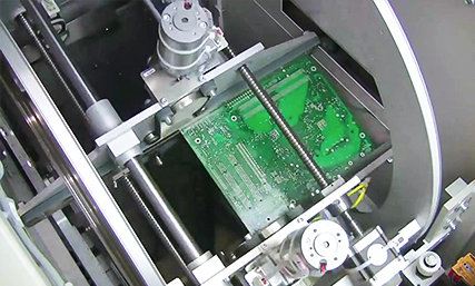 自有設施，可進行精密的PCB工藝工作